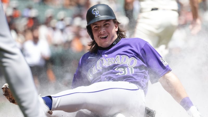 Giants overcome McCarthy’s second inside-the-park homer this year, beat Rockies to split series