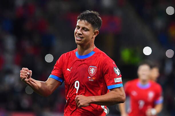 Midfielder Hložek returns from injury in Czech Republic’s preliminary World Cup squad