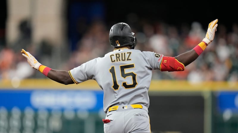 Cruz, Lowe hit three-run homers as Pirates beat Astros