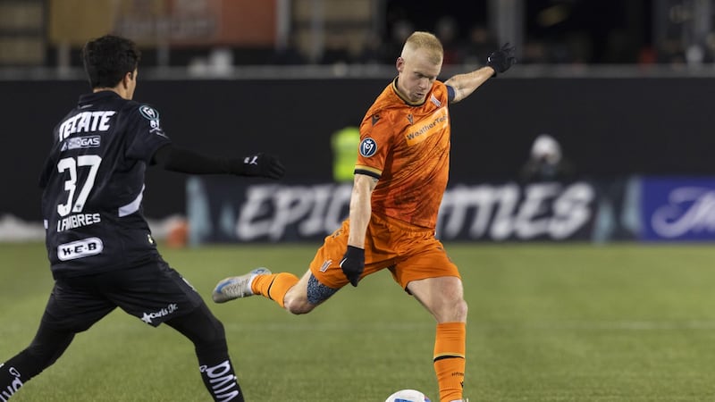 Former Canada midfielder Bekker announces retirement