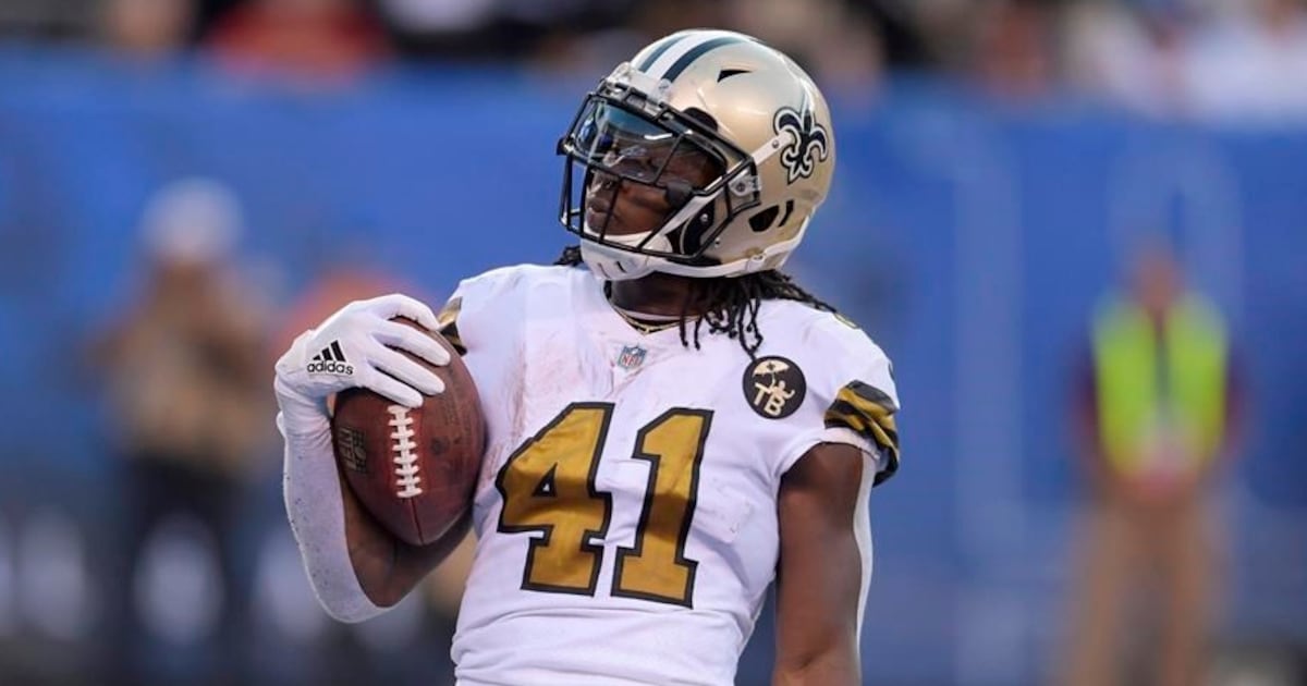 Report: Saints RB Kamara out at least one month with MCL sprain