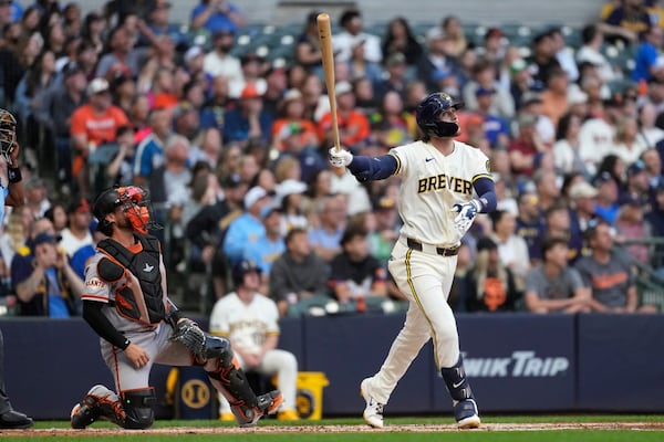 Turang breaks out of his 0-for-21 slump as Brewers trounce Giants