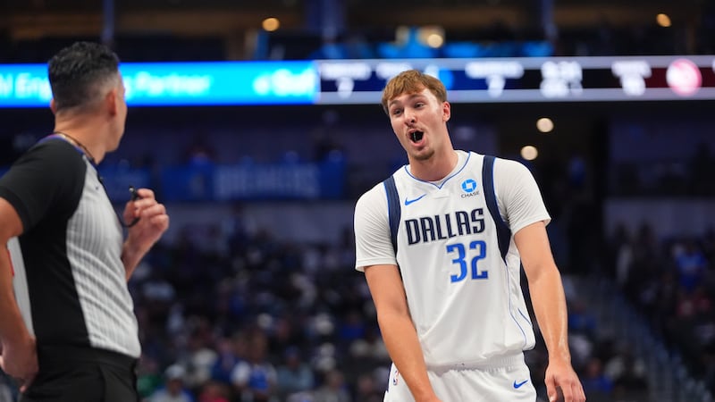 Mavericks lose Flagg with shoulder injury following hard foul in first half against Pacers