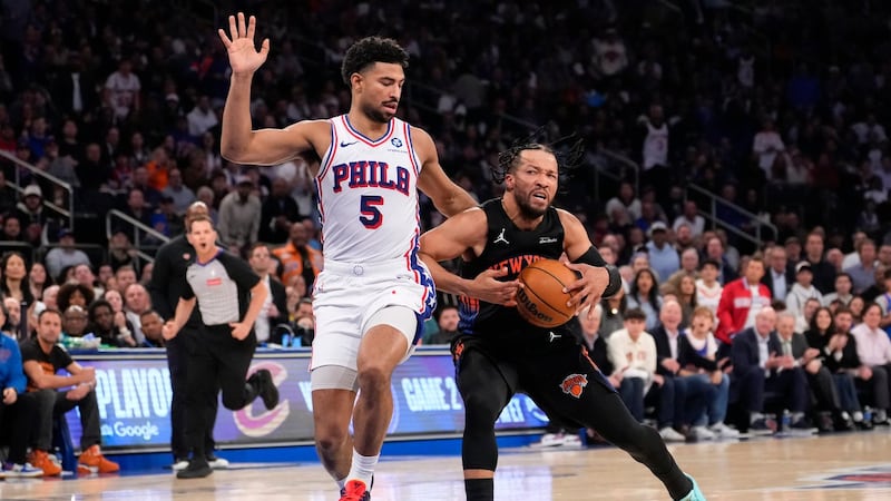 Brunson leads to help Knicks take 2-0 series lead over Embiid-less 76ers