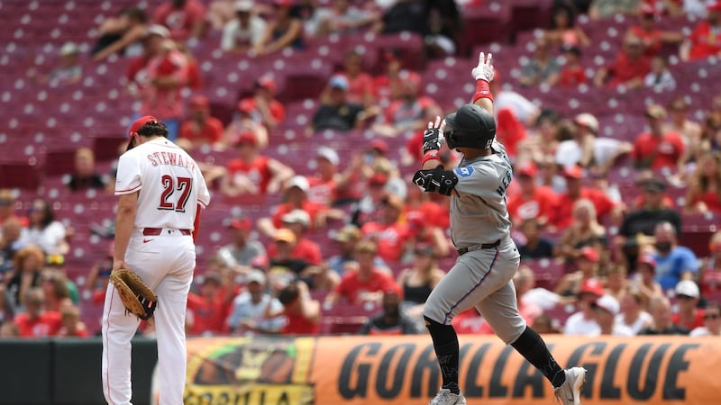 Hernández, Sanoja hit HRs in Marlins win over Reds