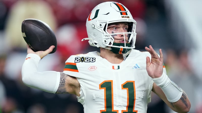 Cardinals select QB Beck in third round of NFL draft