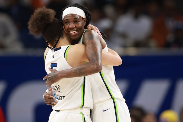 Lynx beat Sky behind Howard’s 26 points and 14 rebounds