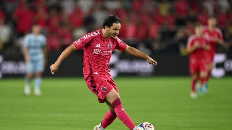 Ostrak, St. Louis City beat short-handed Rapids for fourth straight win