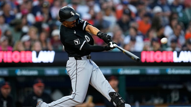 Vargas hits two HRs, Peters, Murakami power five-run inning to lift White Sox over Tigers