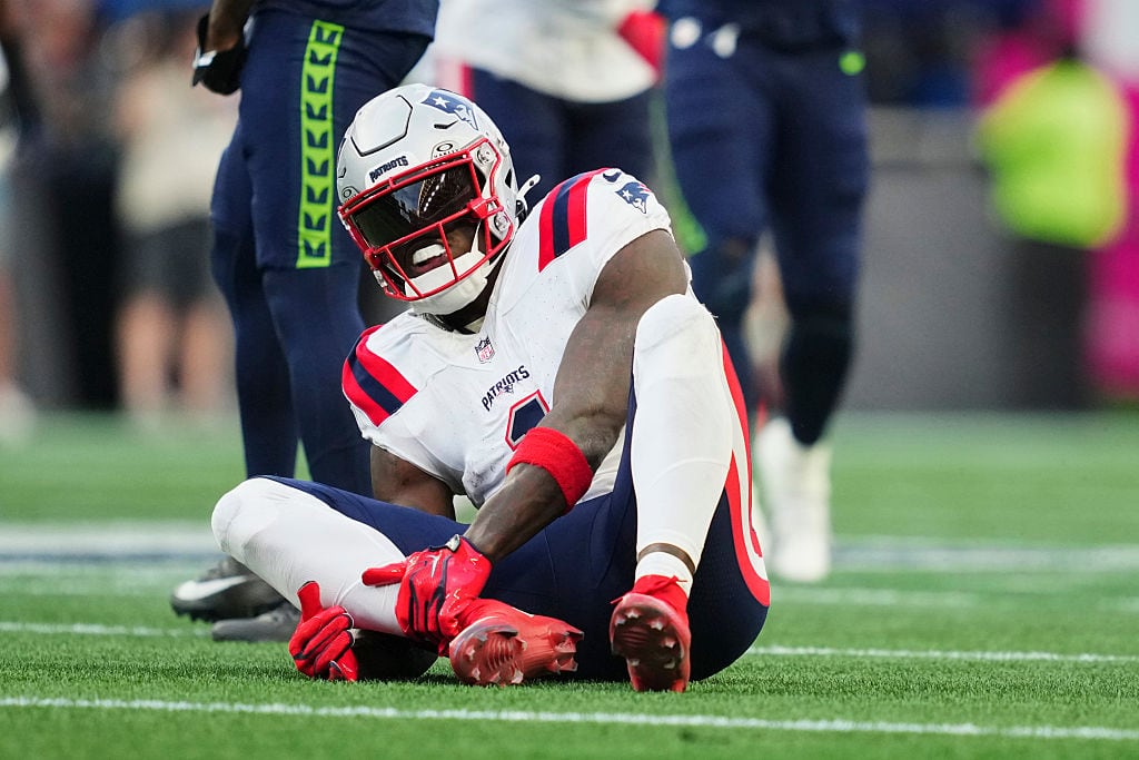 Report : New England Patriots likely to activate WR A . J . Brown for Sunday game vs . Jets