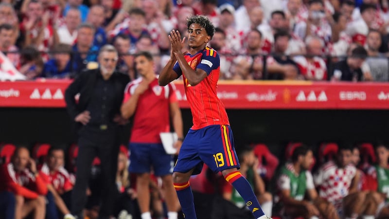 Yamal helps Spain extend unbeaten streak, Gordon and Kane lead England
