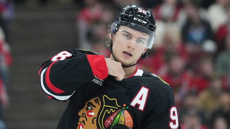 Bedard says Carlsson’s offer sheet had no effect on for Blackhawks contract