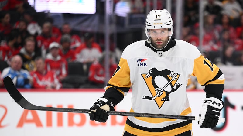 Penguins F Rust out at least six weeks with lower-body injury