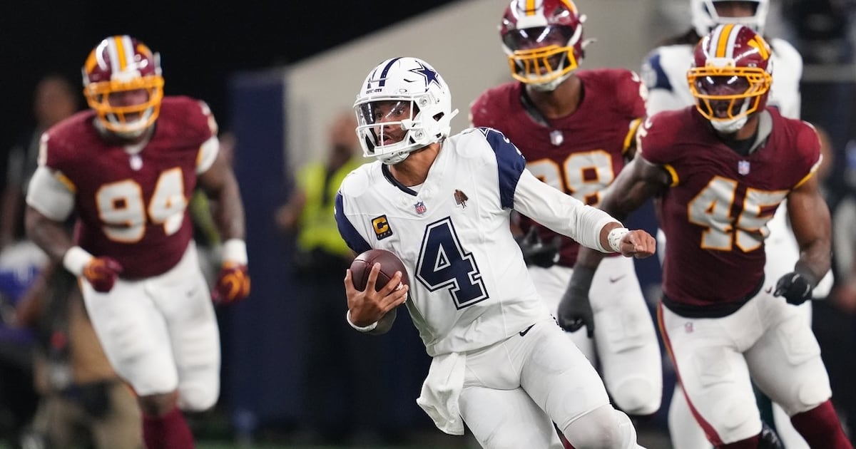 Prescott’s record-breaking day leads Cowboys past Commanders, who lose Daniels to elbow injury