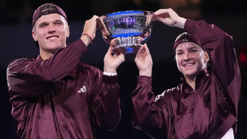 Muchova, Mensik beat Bencic, Cobolli to capture US Open mixed doubles title