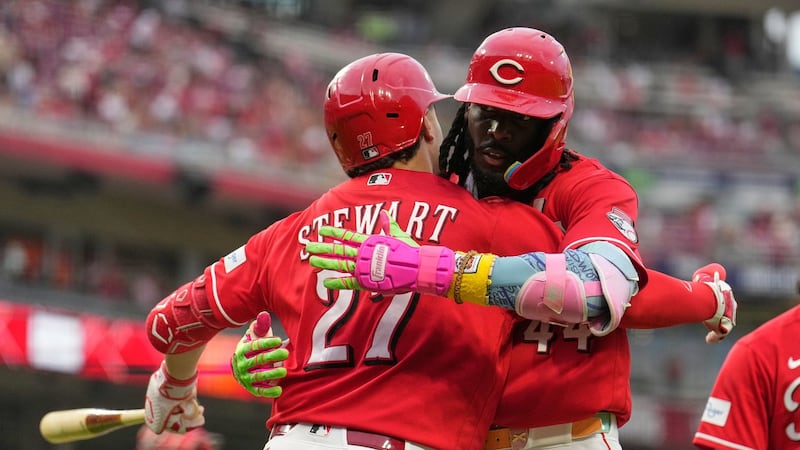 Reds become first team to homer four times in an inning this season