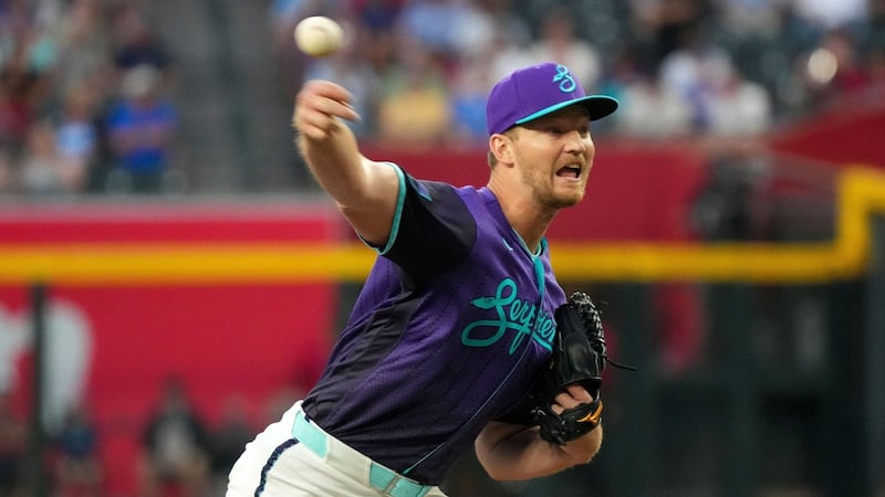 Canadian Soroka earns fourth victory as Diamondbacks defeat Blue Jays