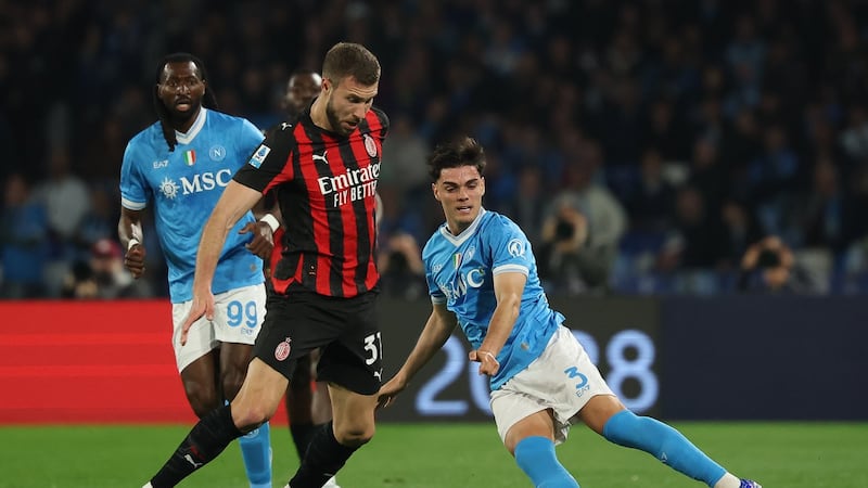 Bayer Leverkusen signs Spanish left back Gutiérrez from Napoli as replacement for Grimaldo