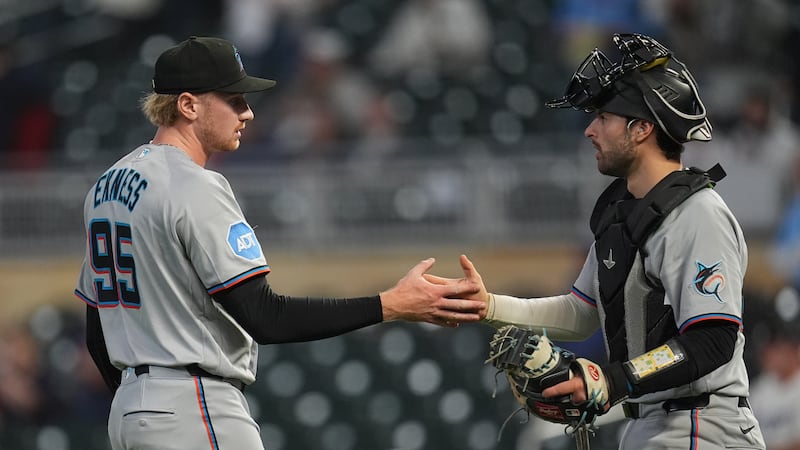 Jiménez, Edwards lead Marlins’ attack in win over Twins