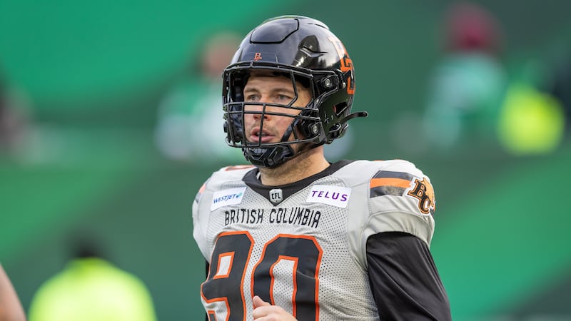 Lions sign star DL Betts to one-year contract extension