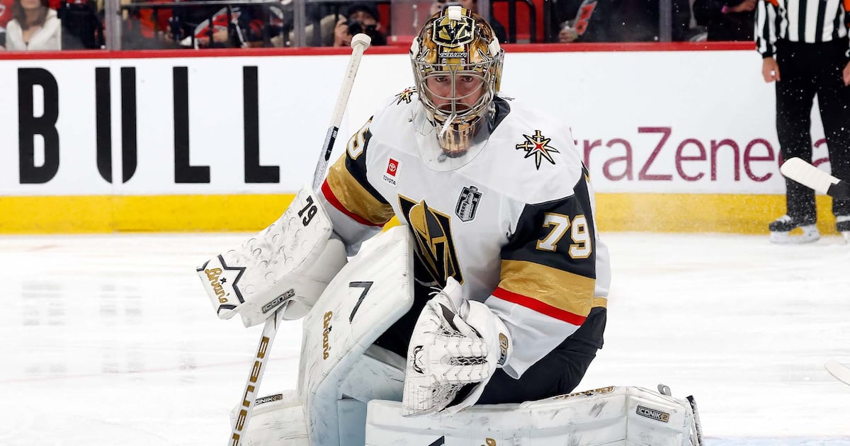 Carter Hart Faces a Different Stanley Cup Final Test as Carolina Jeers Turn to Vegas Cheers Carter Hart Faces a Different Stanley Cup Final Test as Carolina Jeers Turn to Vegas Cheers