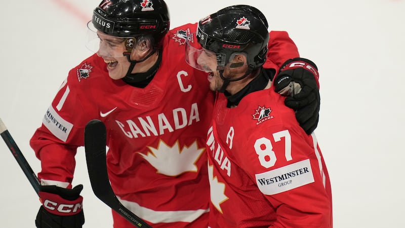 Canada eliminates U.S., moves onto semifinals at Men’s Worlds