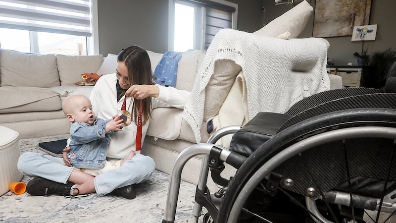 Paralympic medallist Taylor balancing motherhood, para triathlon return