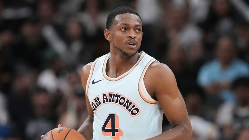 Spurs’ Fox (ankle) out again for Game 2 vs. Thunder
