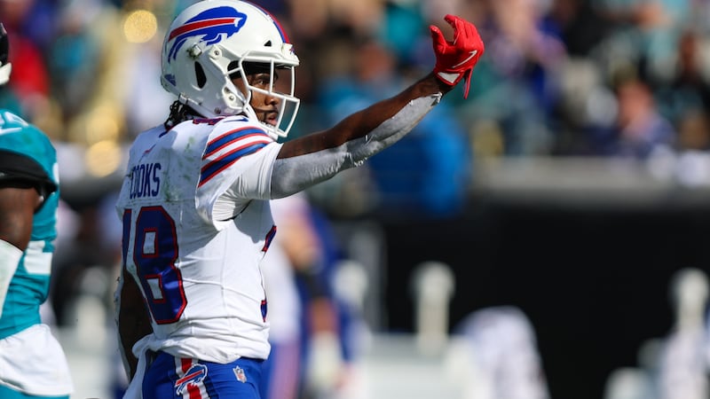 Report: Niners signing veteran receiver Cooks to practice squad