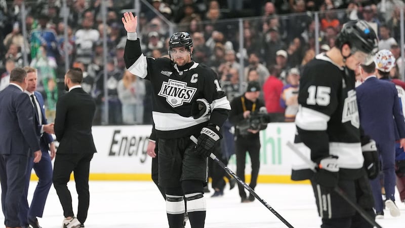 Kopitar’s 20-year career ends in cheers and tears with playoff loss