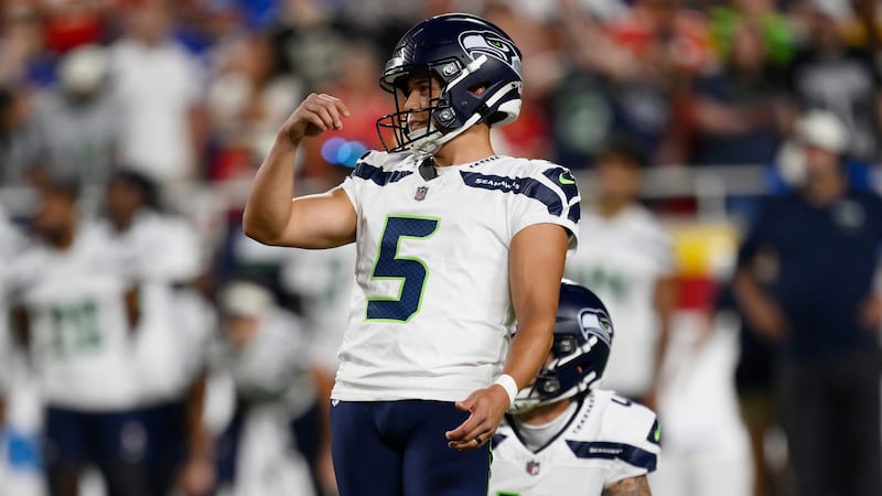 Seattle’s Myers misses field goal on final play as Seahawks play to tie with Chiefs