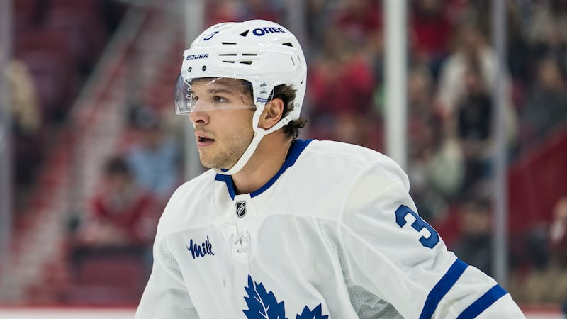Maple Leafs sign D Blankenburg to one-year, $1.4M deal