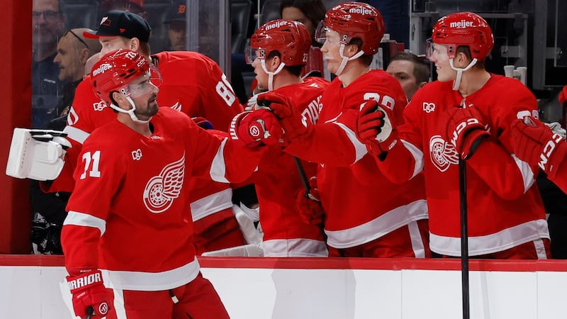 Larkin scores in return as Red Wings deal Senators first loss of the season