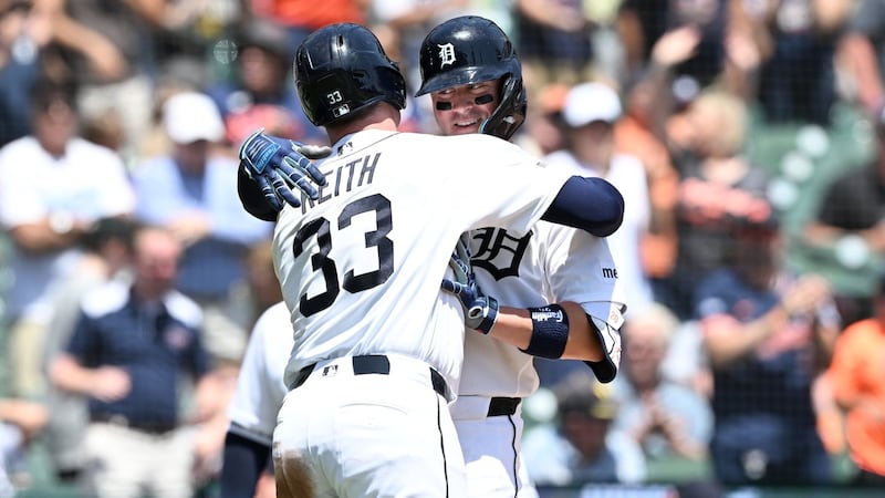 Tigers hit 6 homers in rout of Twins