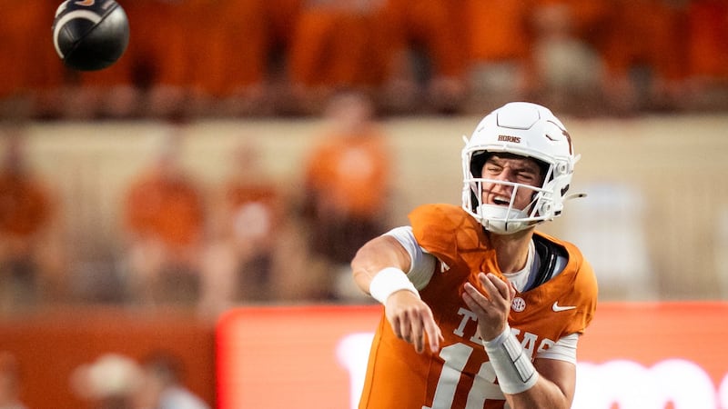 Back to No. 1 and back to the field for Manning and Longhorns against UTSA