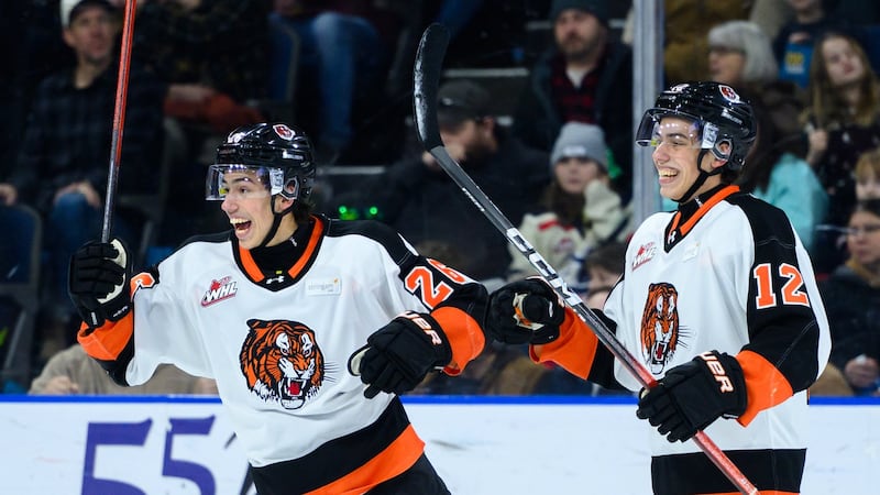 Pittsburgh Penguins keep Ruck twins together at NHL draft