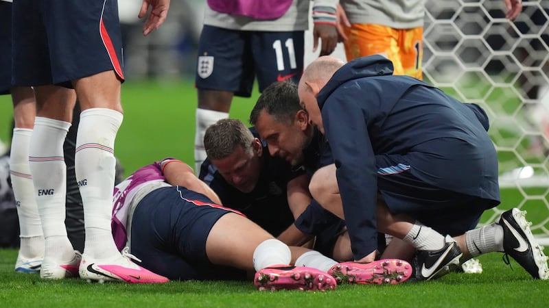 Henderson returns to England camp after wrist surgery following freak injury in Mexico