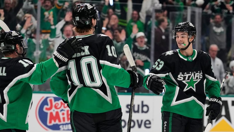 Johnston, Stars beat Wild in Game 2 to even series at one apiece