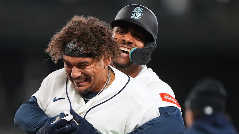 Naylor hits walk-off single, Raleigh homers as Mariners beat A’s to avoid sweep