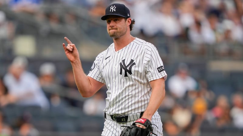Cole outduels Sale in matchup of Cy Young winners as Yankees beat Braves