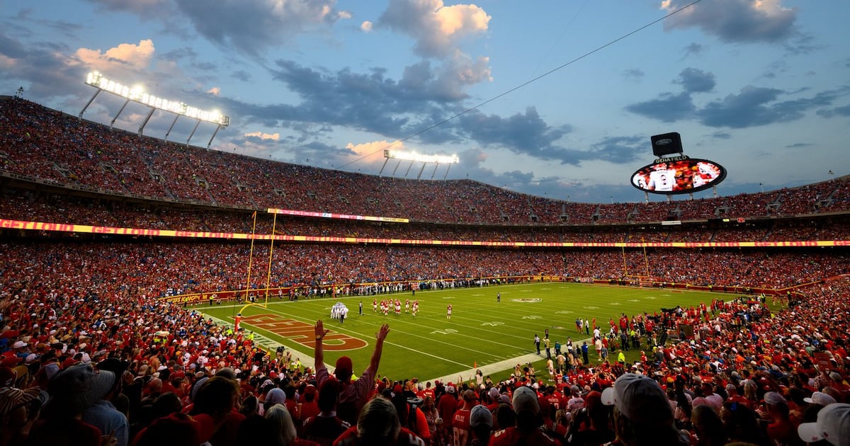 Chiefs unveil renderings of planned $3B dome stadium in Kansas