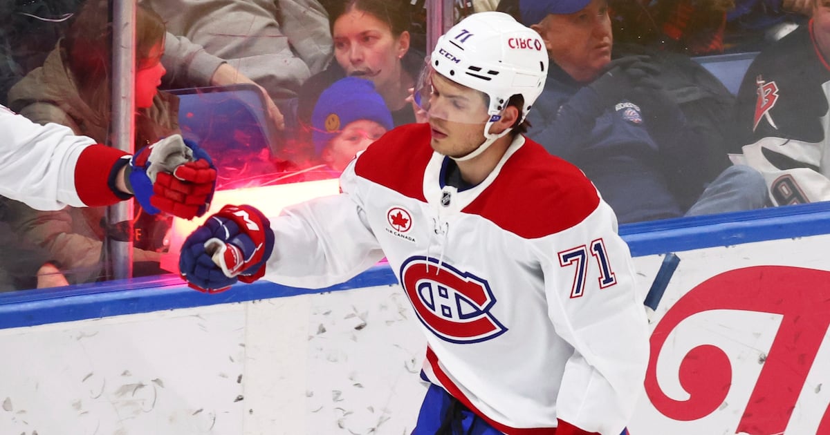 Montreal Canadiens, Jake Evans continue to talk extension amid trade ...