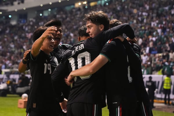 Gutiérrez, Martinez lead Mexico to victory over Ghana in World Cup warm-up