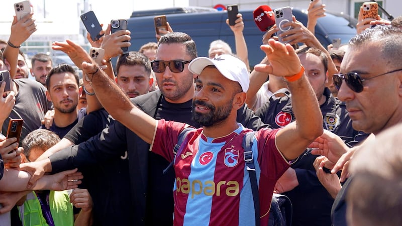 Liverpool icon Salah arrives in Istanbul ahead of Trabzonspor move