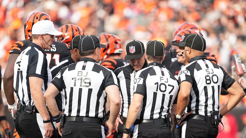Reports: Likelihood of NFL replacement refs enters new stage with background checks, physicals