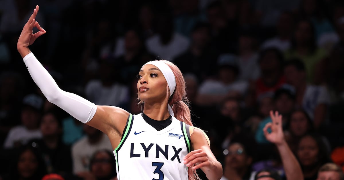 Sky’s Carrington plans to make season debut vs. Sun