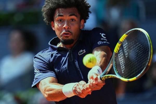 Home hope Fils withdraws from the French Open with hip injury