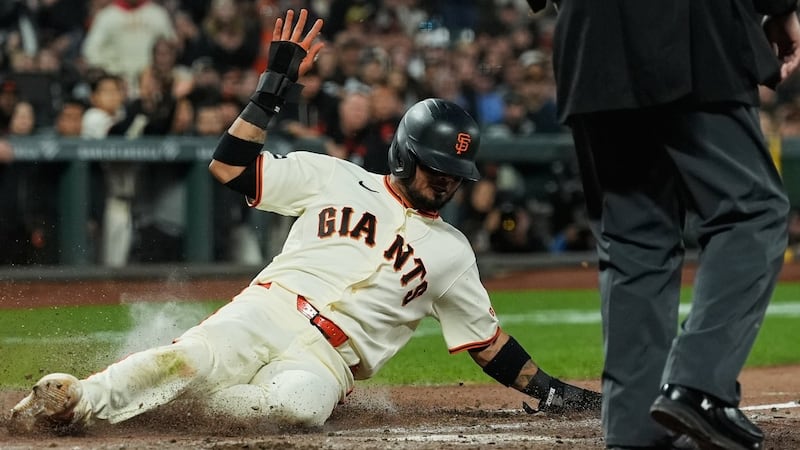 Schmitt homers, McDonald sharp as Giants edge Padres to end 6-game skid