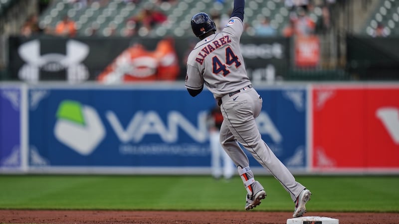 Alvarez, Smith power Astros past Orioles for doubleheader split