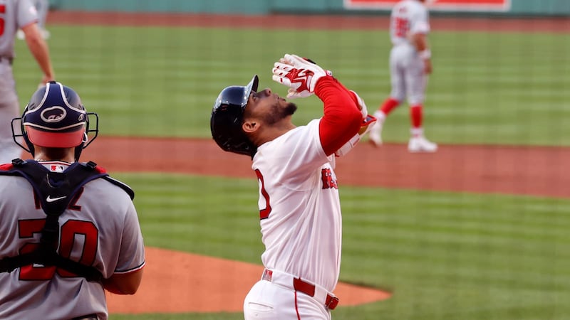 Red Sox 1B Contreras emotional after home run amid earthquakes in native Venezuela